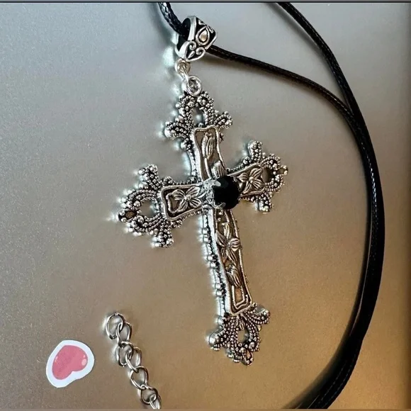 Gothic Black  Crystal Cross Charm Necklace Floral Design Big Punk Goth Retro New - Picture 3 of 9